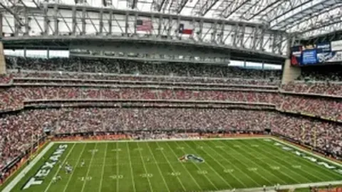 美客机紧急避让复飞，私机抢道惊险一幕